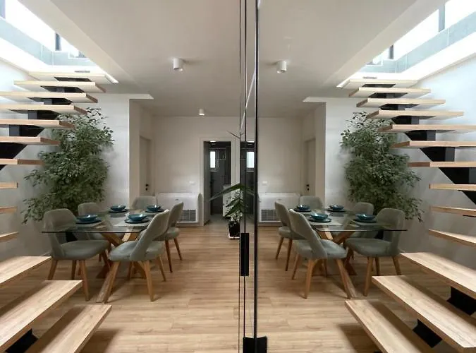 Square Luxury Penthouse Appartement Tirana