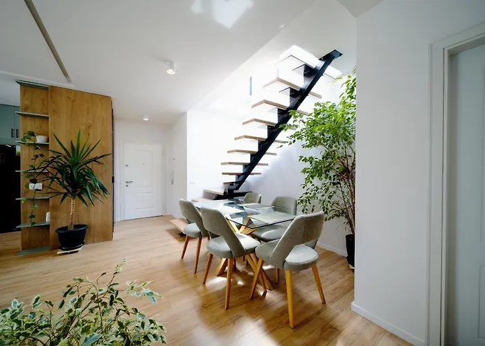 Square Luxury Penthouse * Tirana