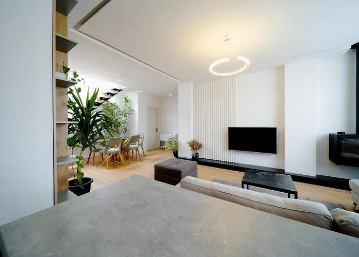 Square Luxury Penthouse * Tirana