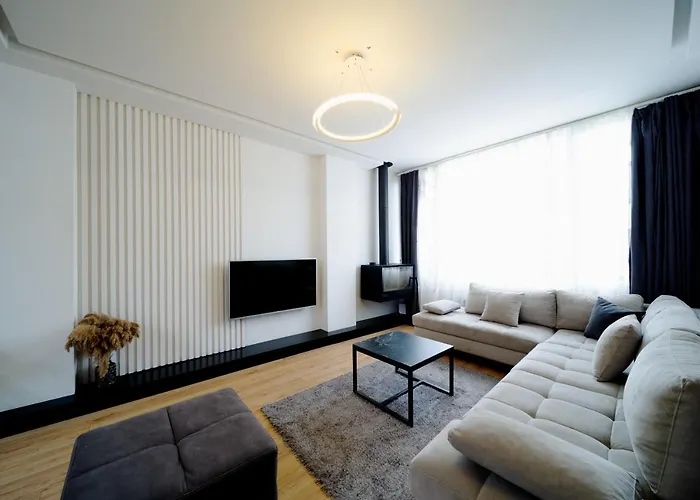 Square Luxury Penthouse *