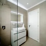 Square Luxury Penthouse Apartment *