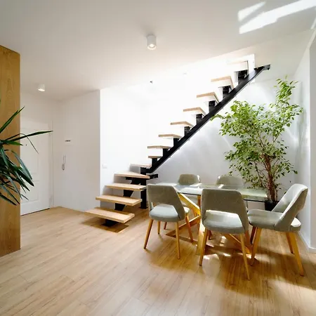 Square Luxury Penthouse Apartmán Tirana