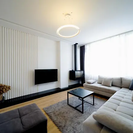 Square Luxury Penthouse *