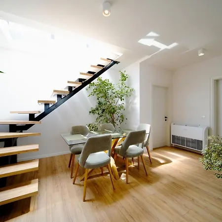 Lägenhet Square Luxury Penthouse