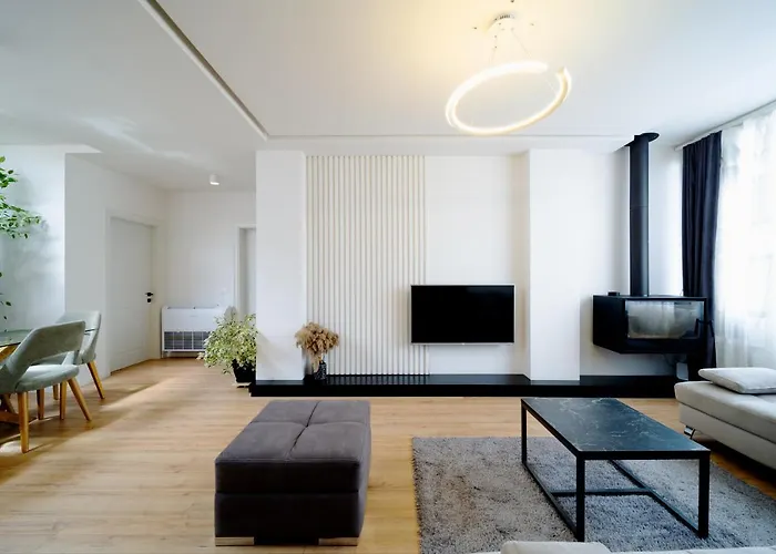 Square Luxury Penthouse * Tirana