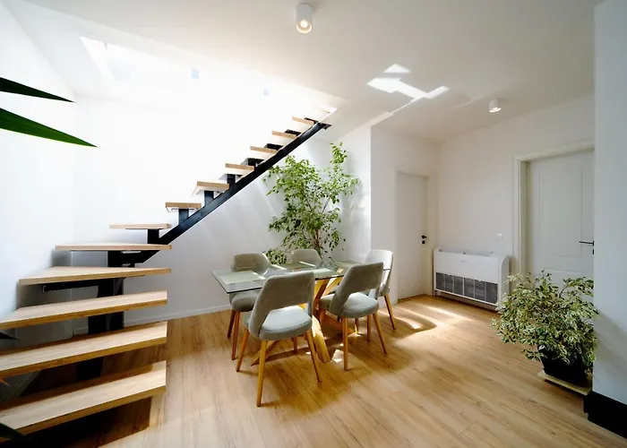 Апартаменты Square Luxury Penthouse