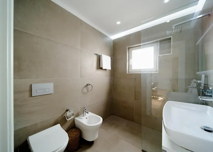 Square Luxury Penthouse