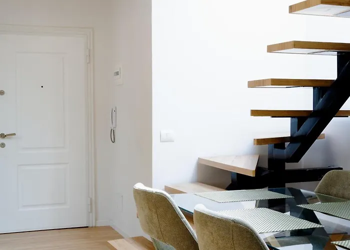 Square Luxury Penthouse