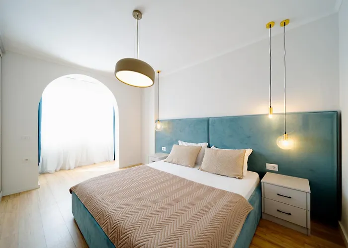 Square Luxury Penthouse